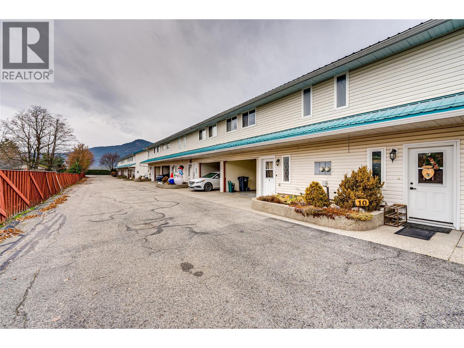 2620 Pleasant Valley Road Unit# 9, Armstrong