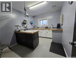 416 7th Avenue Nw, Weyburn, SK S4H2K7 Photo 6