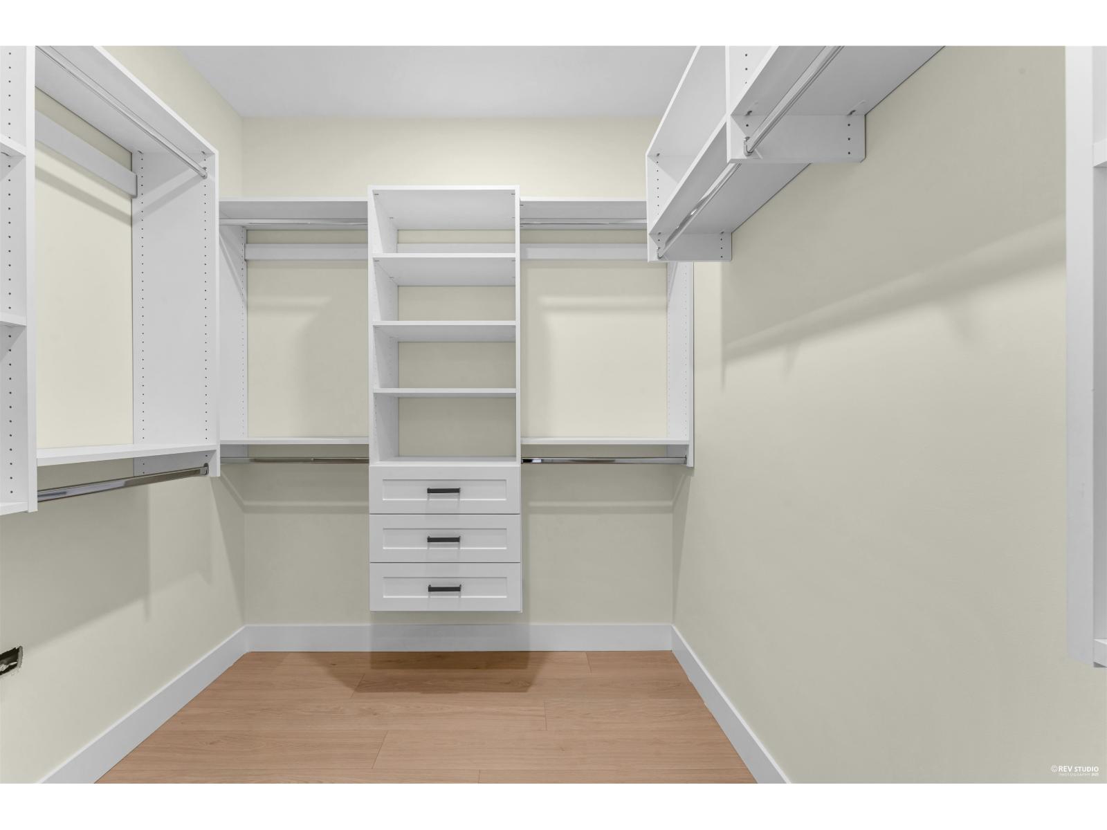 11739 80 Avenue, Delta