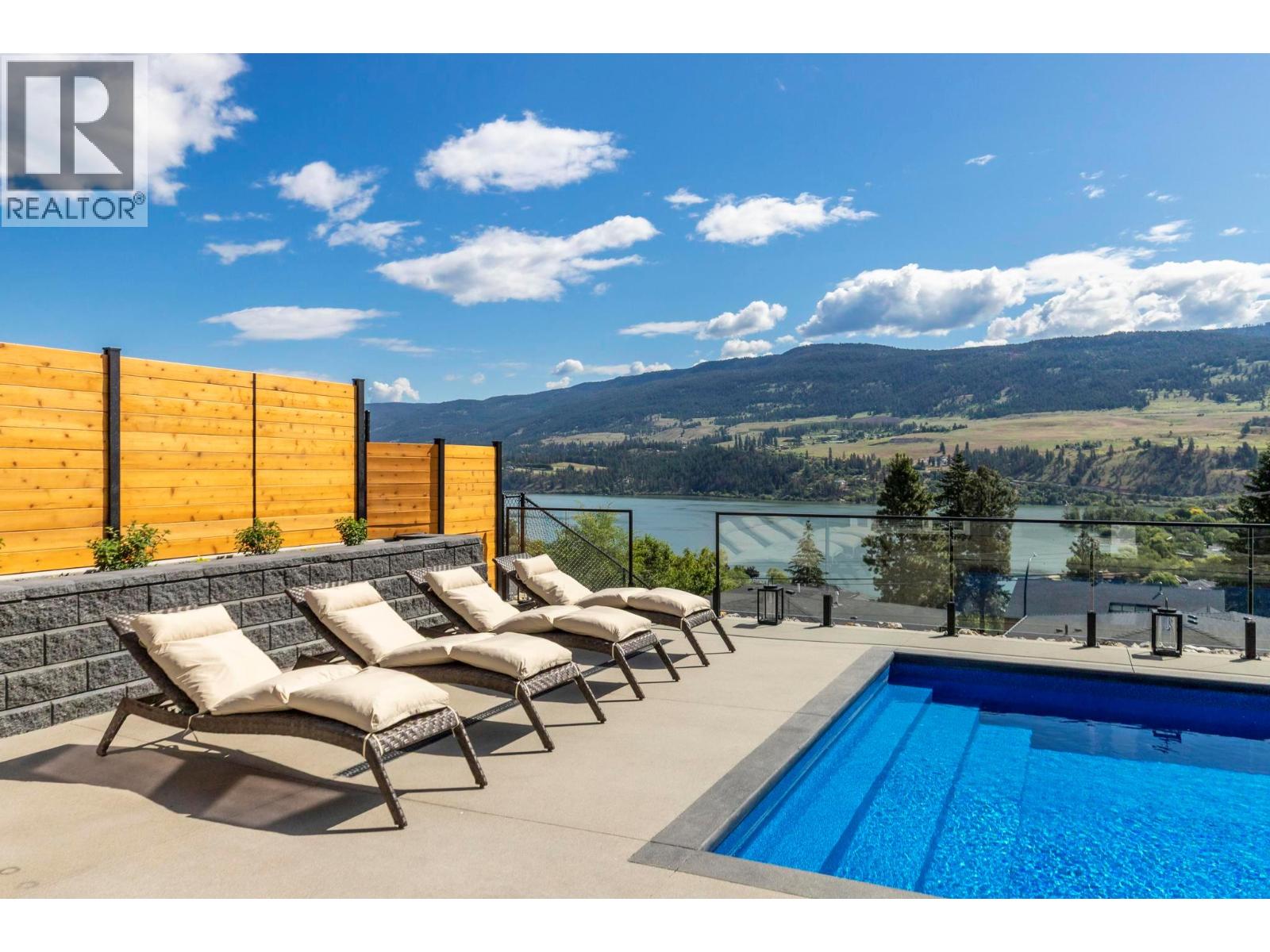  11582 Middleton Road South, Lake Country