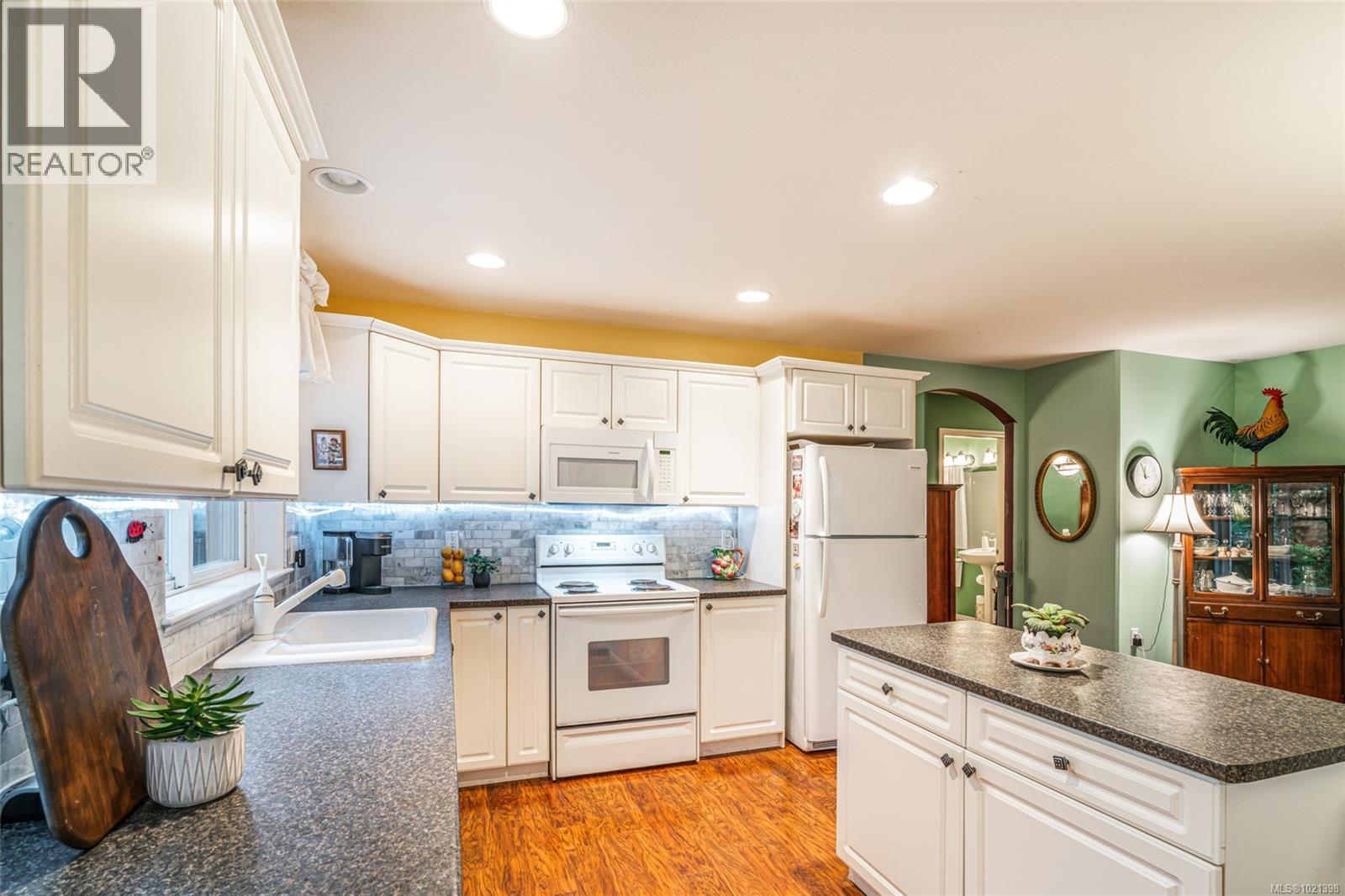 83 Bridgewater Lane, Parksville