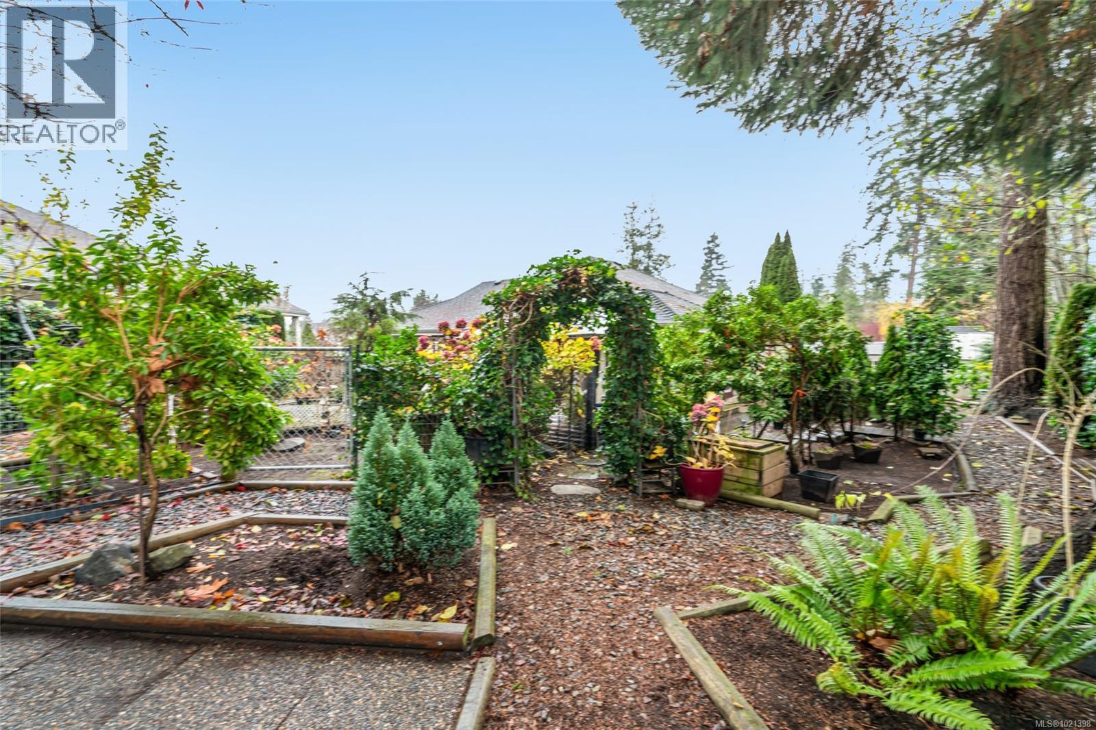 83 Bridgewater Lane, Parksville