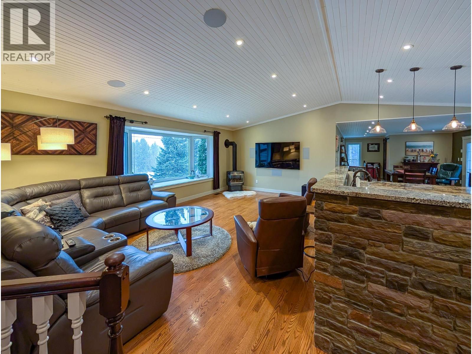 11400 MAURAEN DRIVE, Prince George