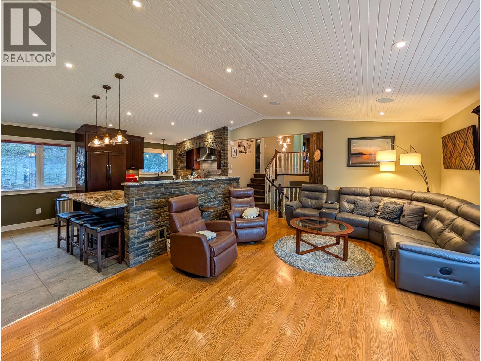 11400 MAURAEN DRIVE, Prince George