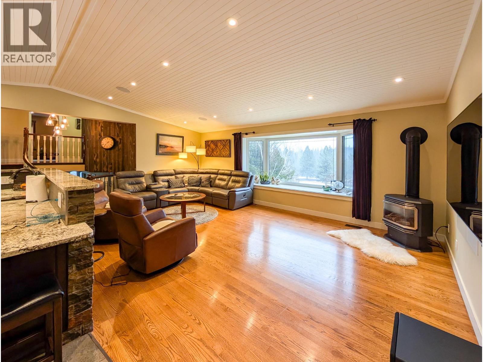 11400 MAURAEN DRIVE, Prince George