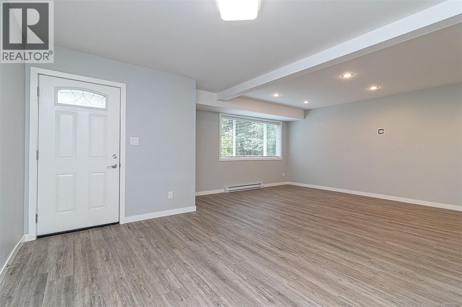 1991 Dean Park Rd, North Saanich