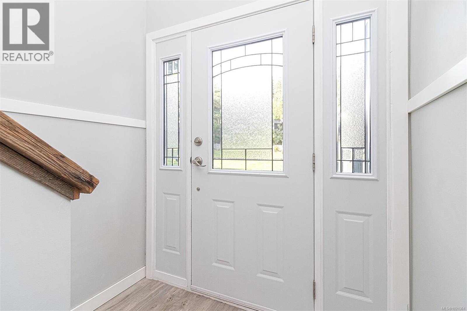 1991 Dean Park Rd, North Saanich