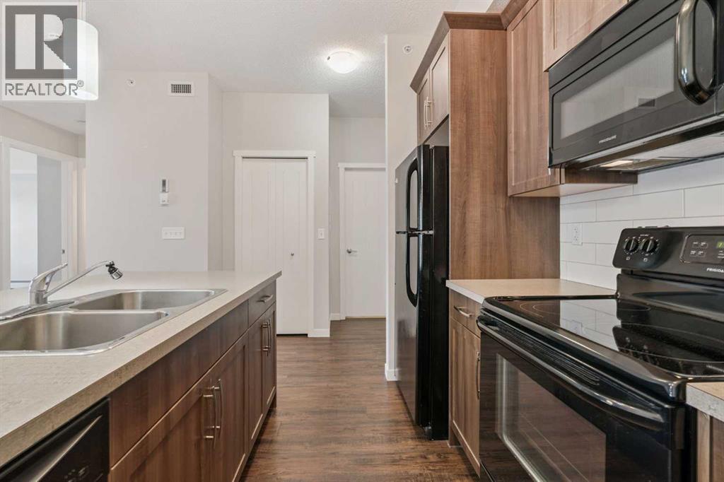 101 Sunset Drive, Cochrane