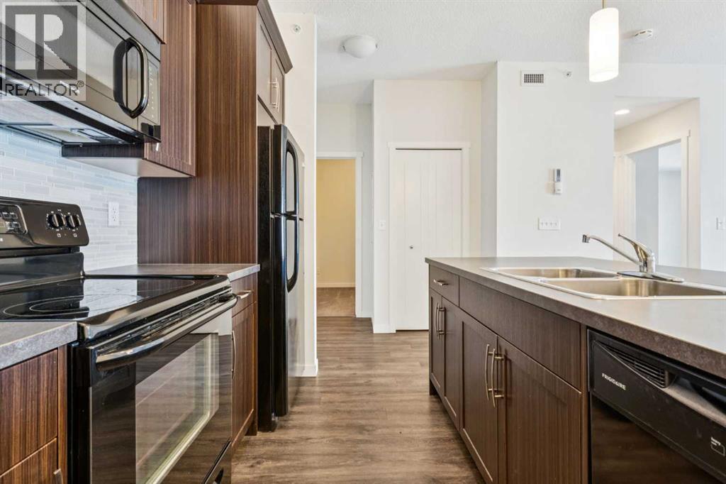 101 Sunset Drive, Cochrane