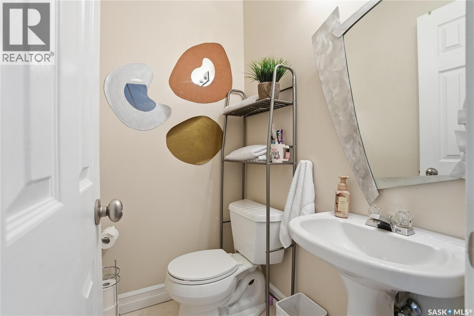 Single Family House 2 Level for Sale in   Haight CRESCENT Saskatoon 