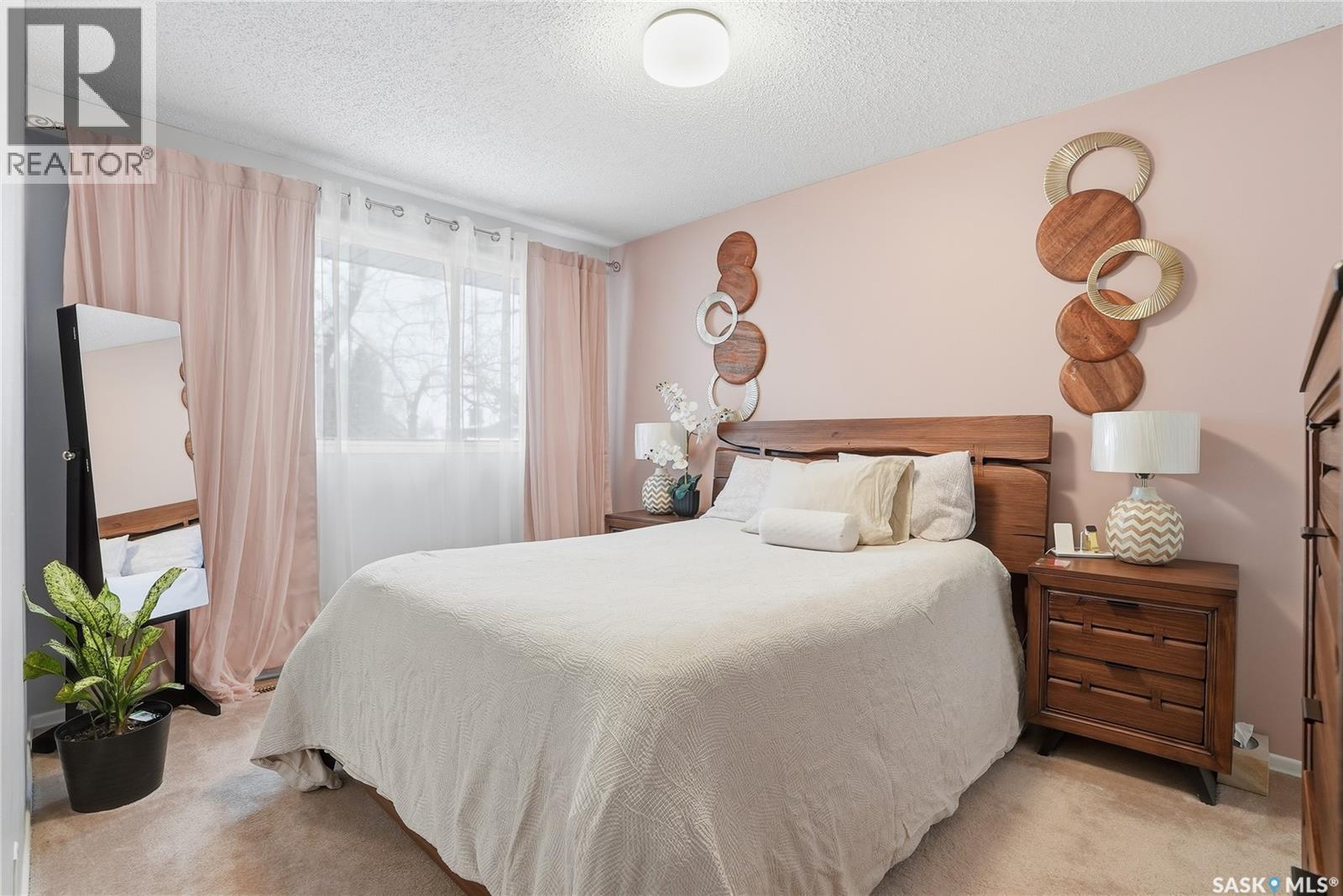 Single Family House 2 Level for Sale in   Haight CRESCENT Saskatoon 