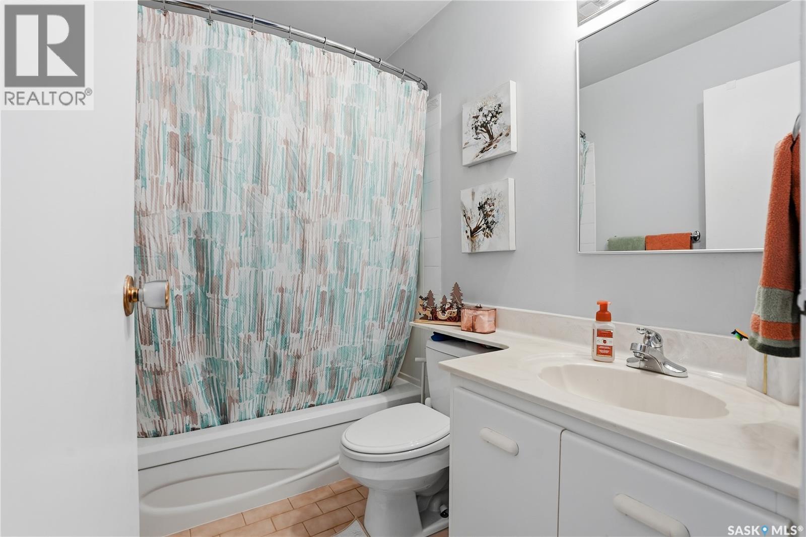 Single Family House 2 Level for Sale in   Haight CRESCENT Saskatoon 