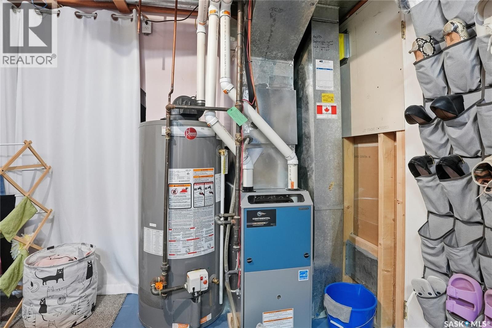 Single Family House 2 Level for Sale in   Haight CRESCENT Saskatoon 