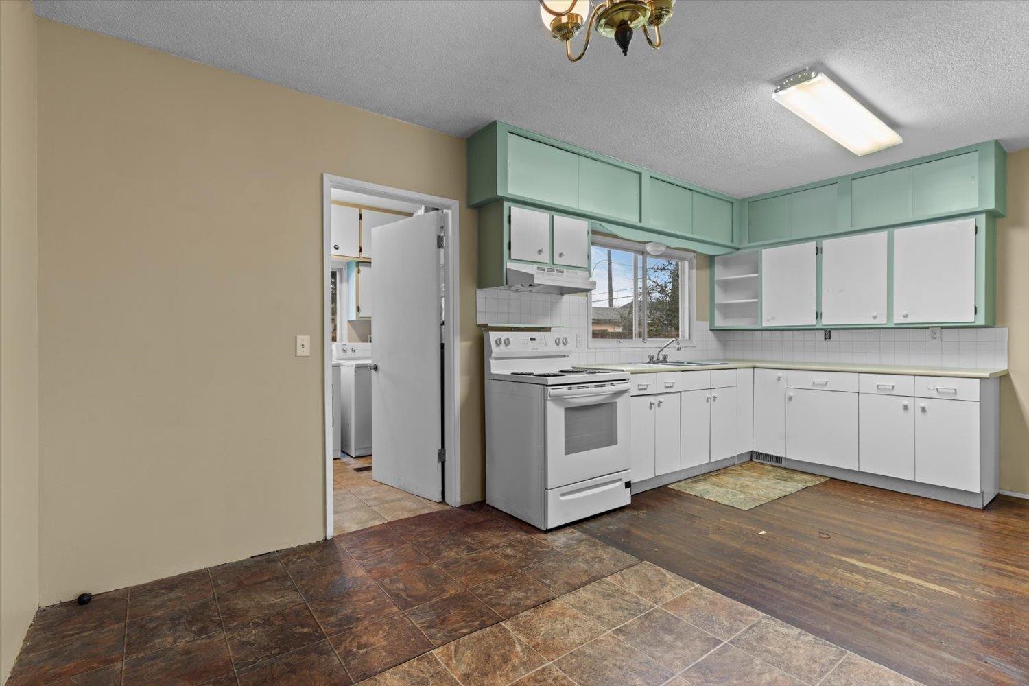 46195 GORE AVENUE, Chilliwack Proper East, Chilliwack