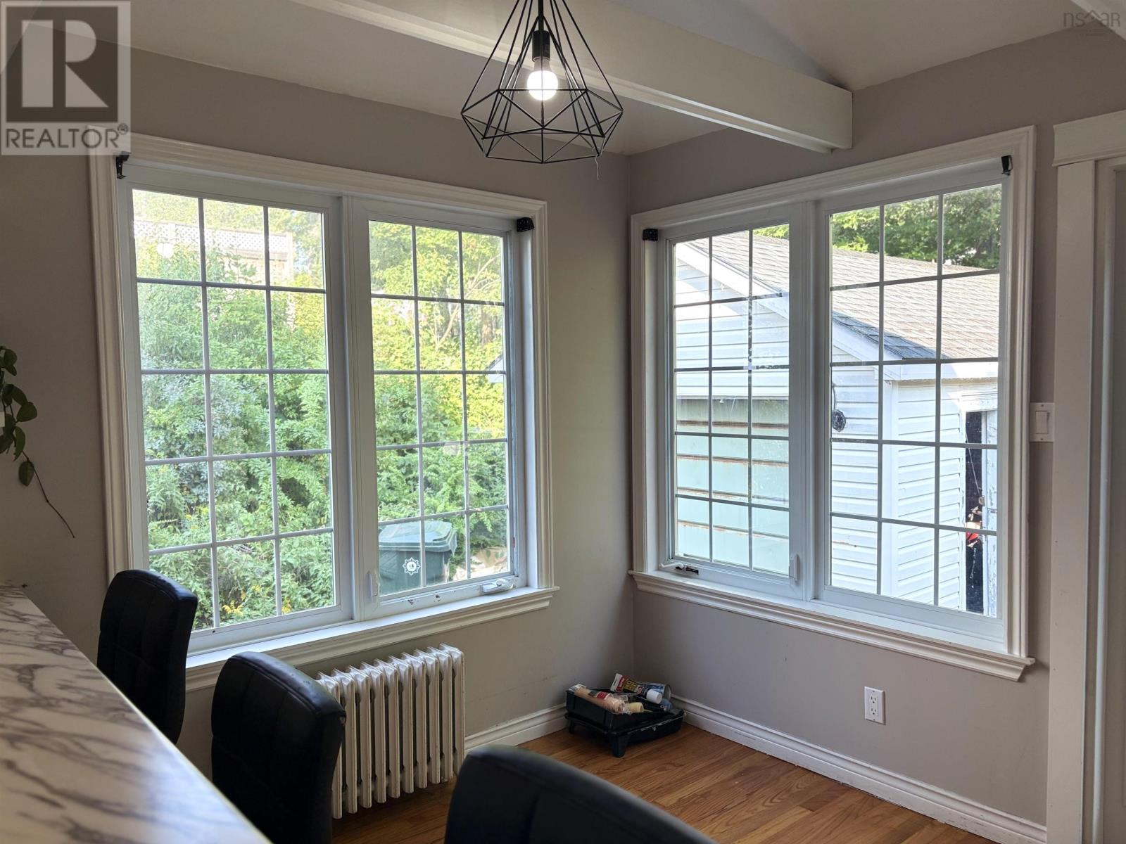 Property 9 of 47 of 615 Kings Road