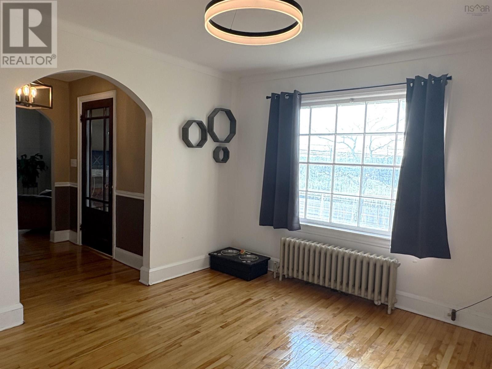 Property 42 of 47 of 615 Kings Road