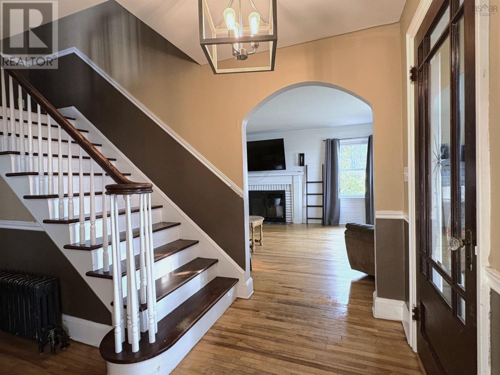 Property 3 of 47 of 615 Kings Road