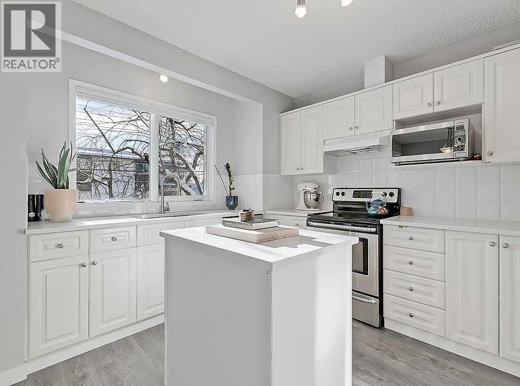 Single Family House for Sale in    Avenue NE Tuxedo Park Calgary 