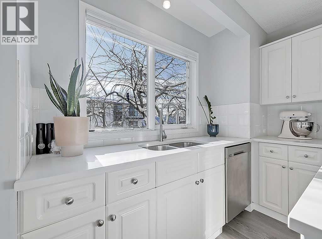 Single Family House for Sale in    Avenue NE Tuxedo Park Calgary 