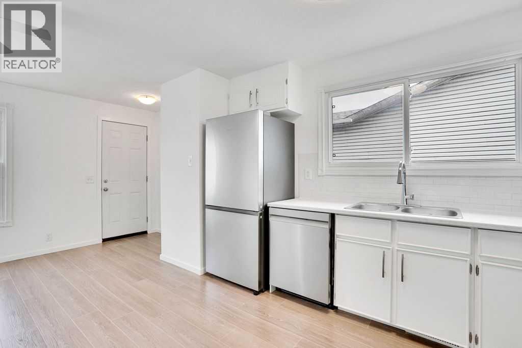 Single Family House 4 Level for Sale in  Castleglen Crescent NE Castleridge Calgary 