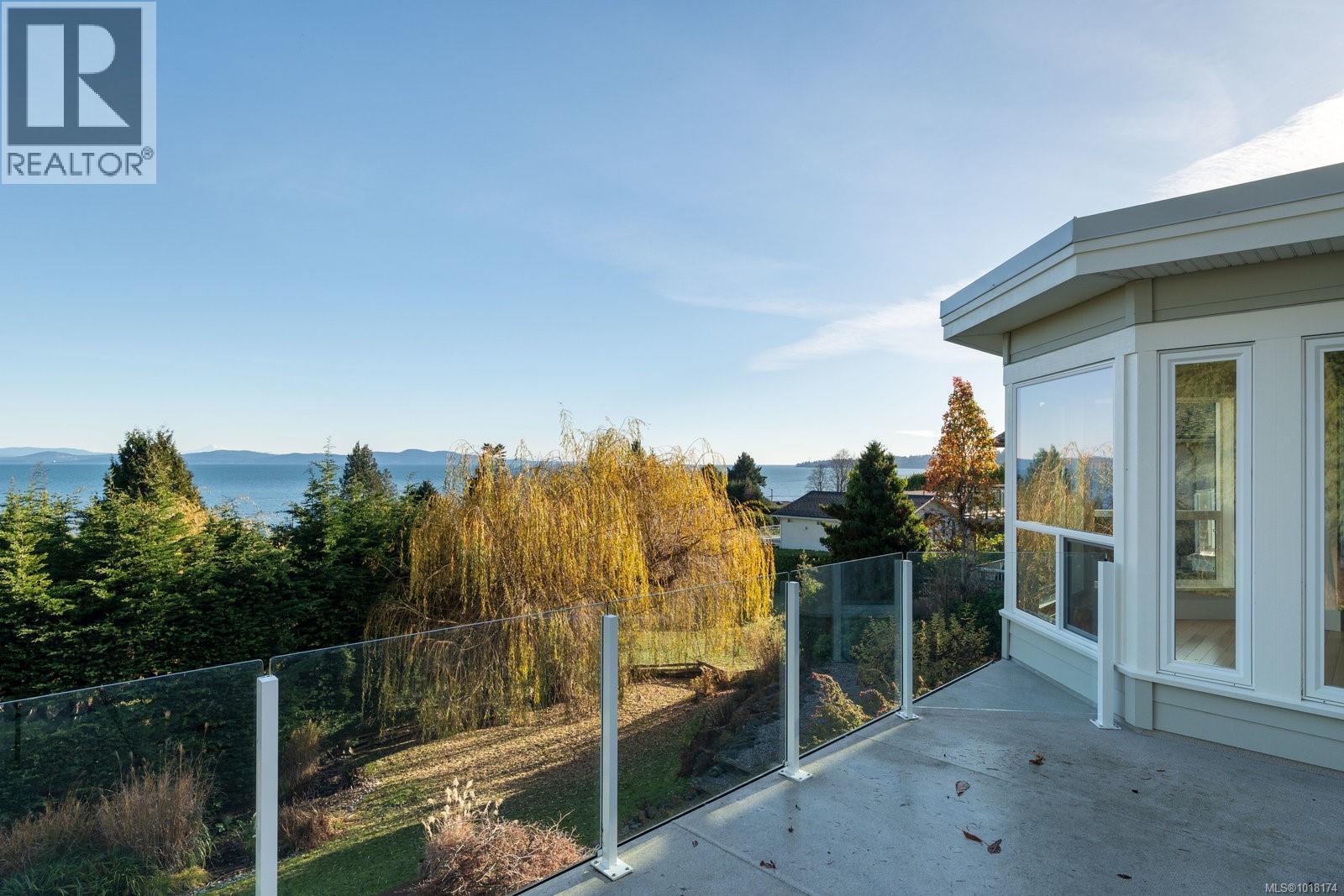  5055 Lochside Drive, Saanich