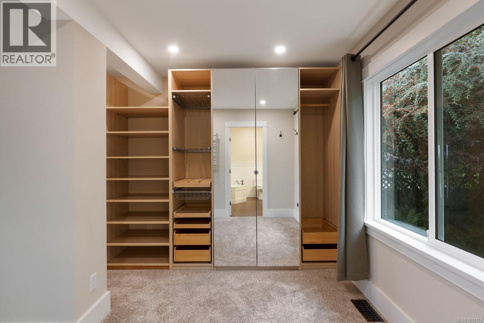  5055 Lochside Drive, Saanich