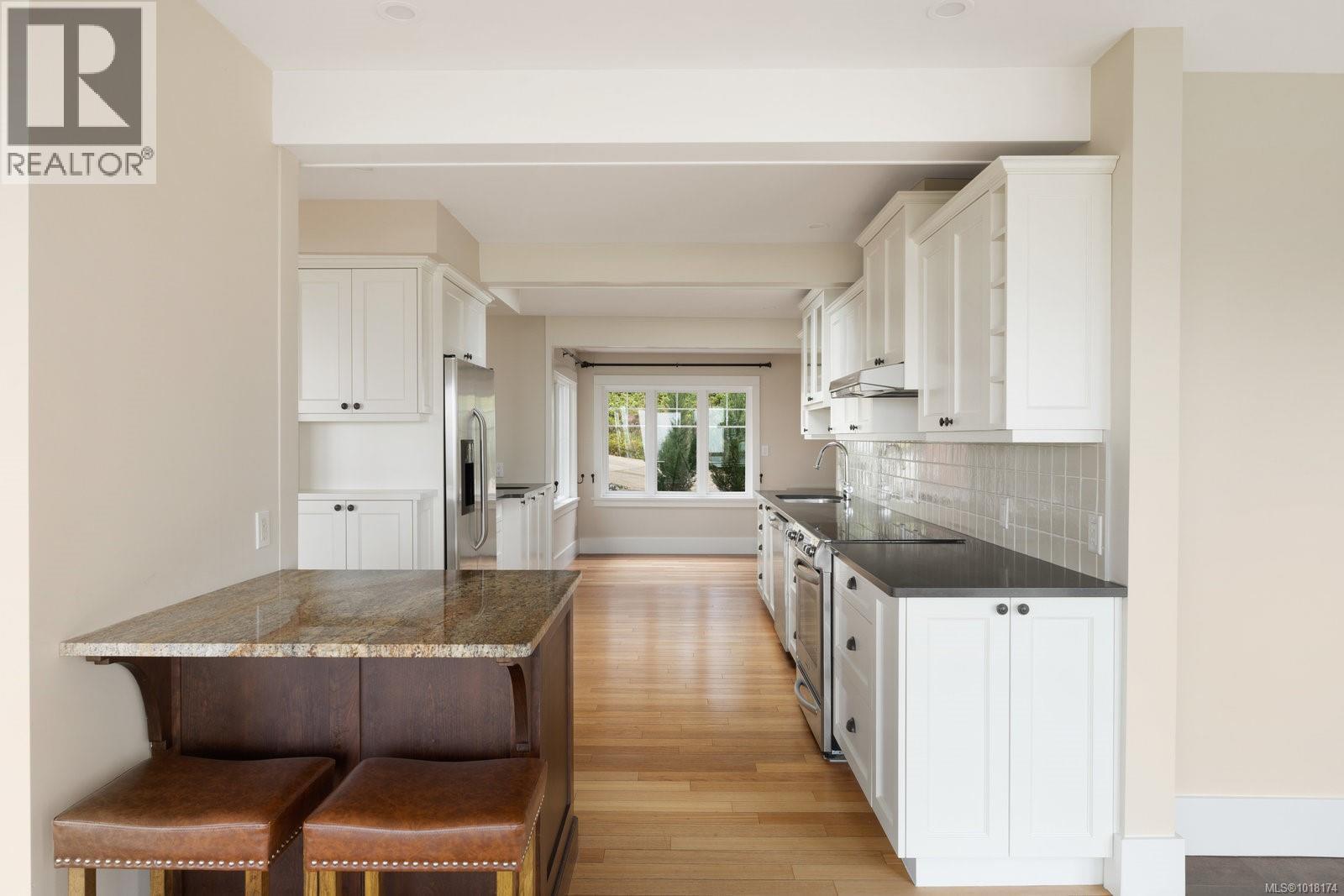  5055 Lochside Drive, Saanich