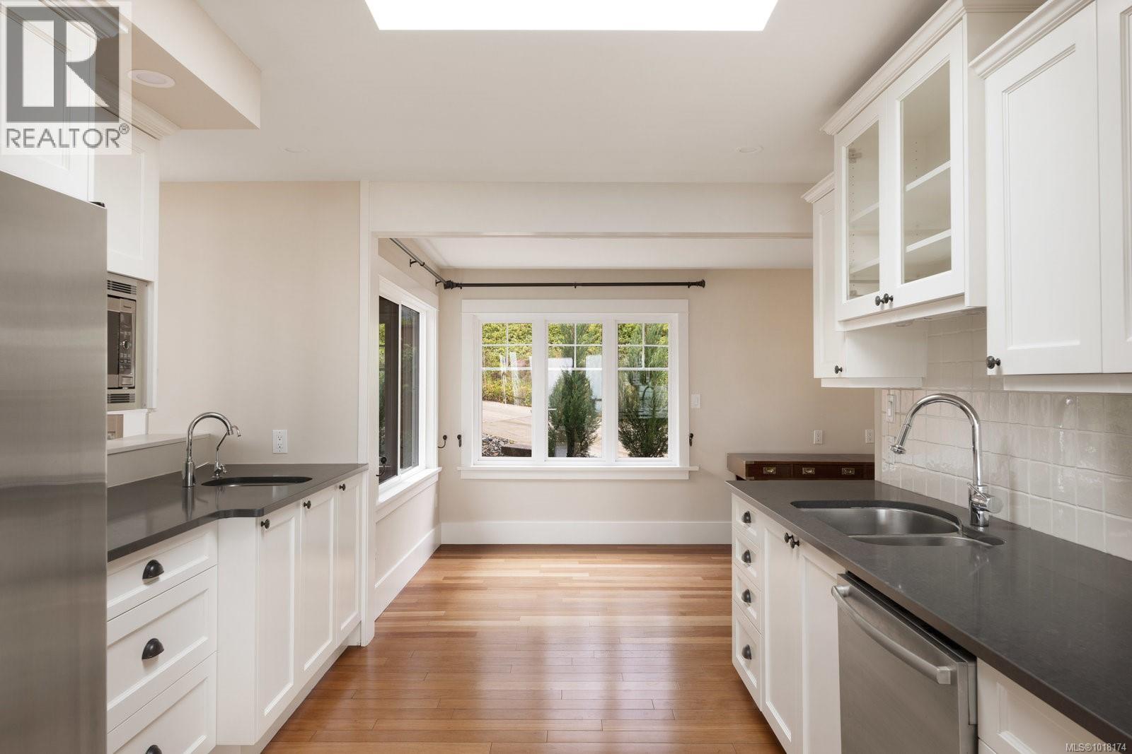  5055 Lochside Drive, Saanich