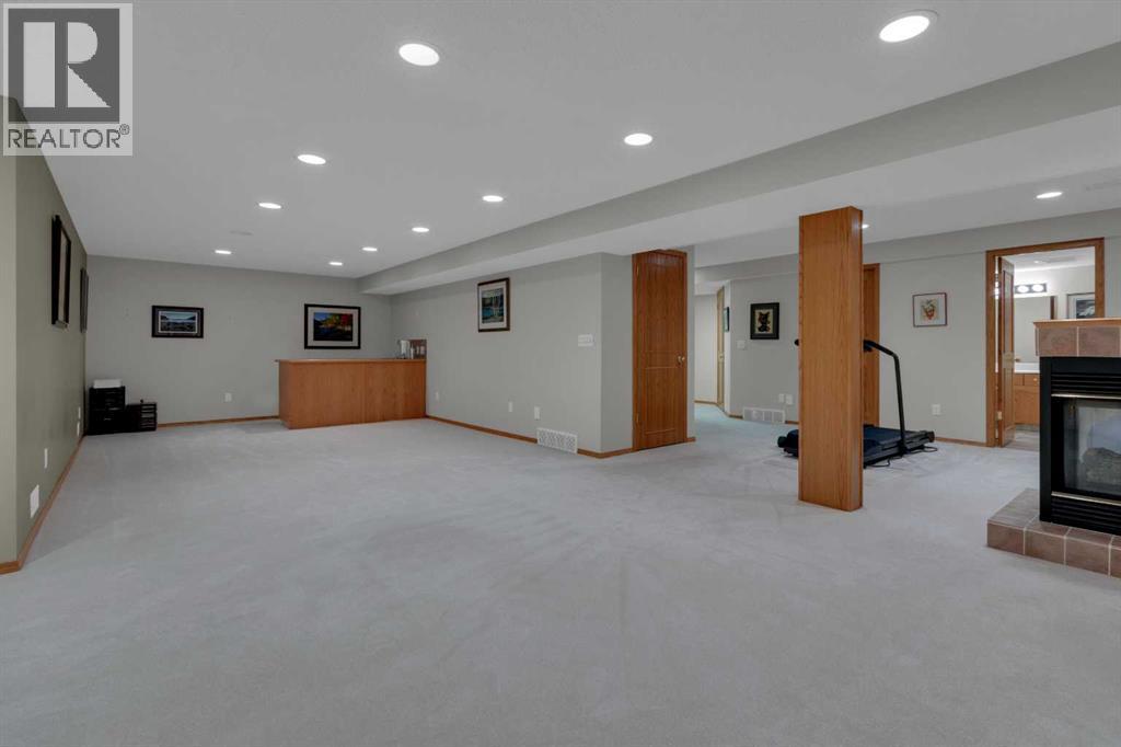 Single Family House for Sale in  Mountain Park Drive SE McKenzie Lake Calgary 