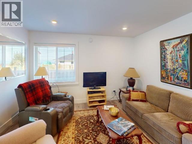 B4-6900 BURNABY STREET, Powell River