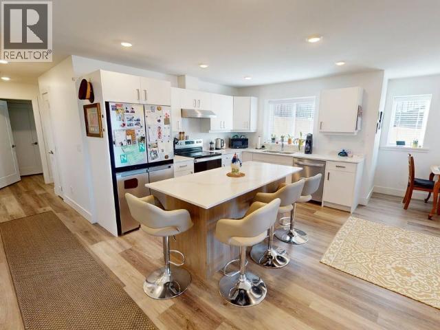 B4-6900 BURNABY STREET, Powell River