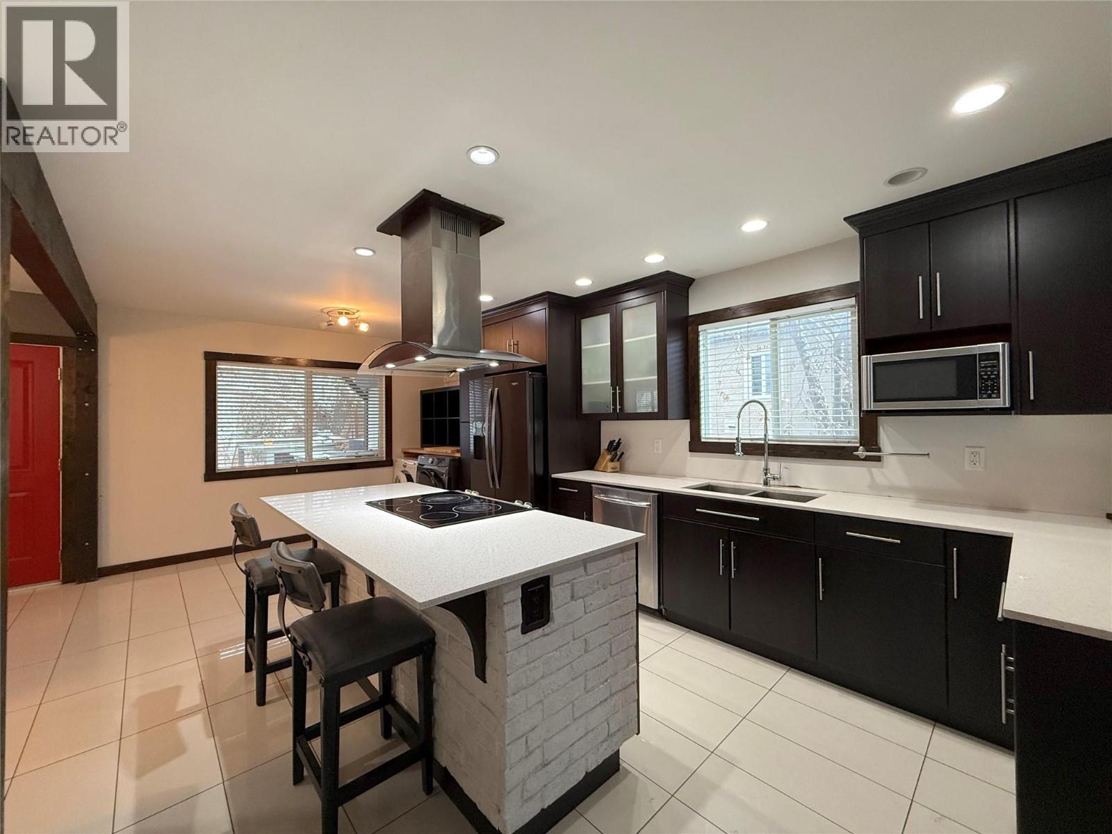 327 ROYAL Avenue, Kamloops