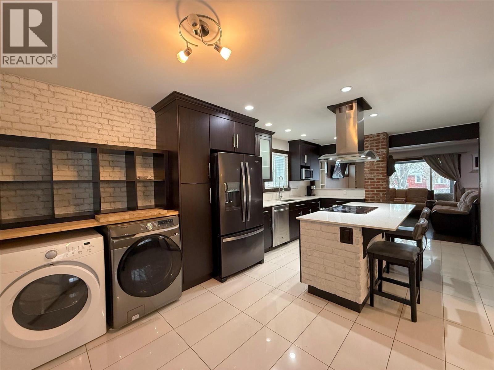 327 ROYAL Avenue, Kamloops