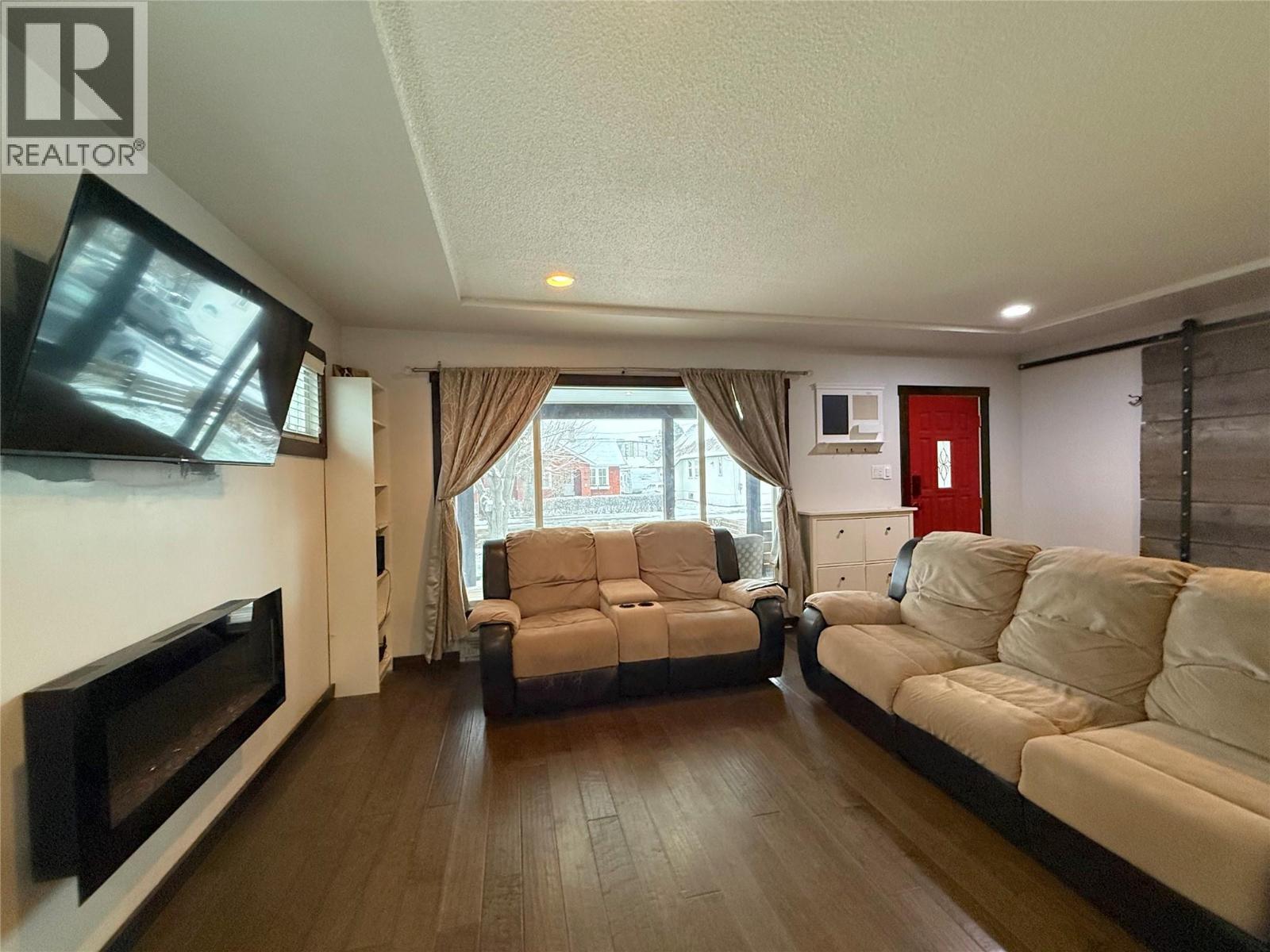 327 ROYAL Avenue, Kamloops