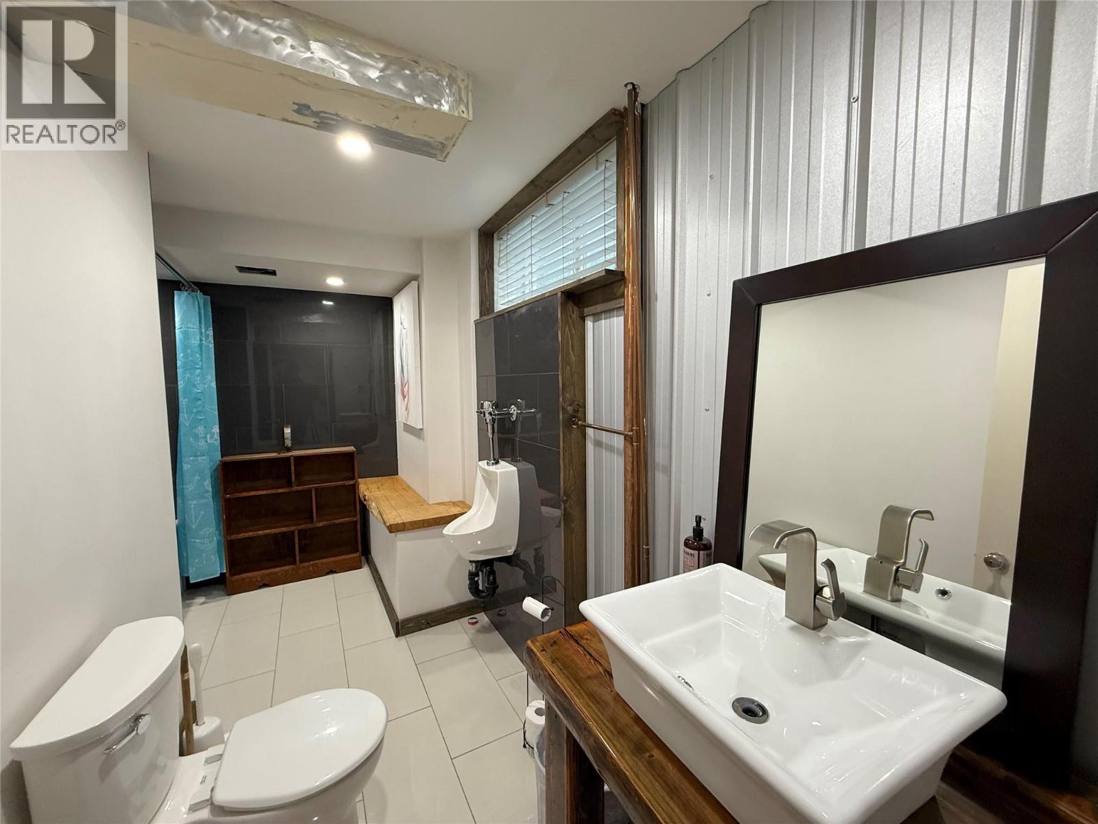 327 ROYAL Avenue, Kamloops