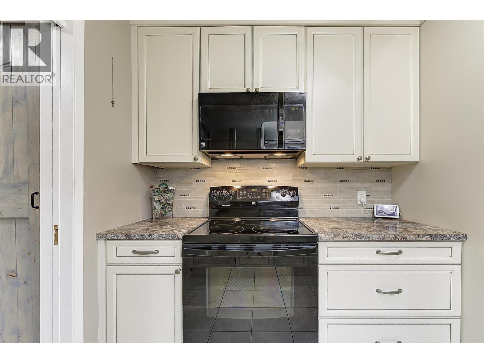  2030 Wilkinson Street, Kelowna