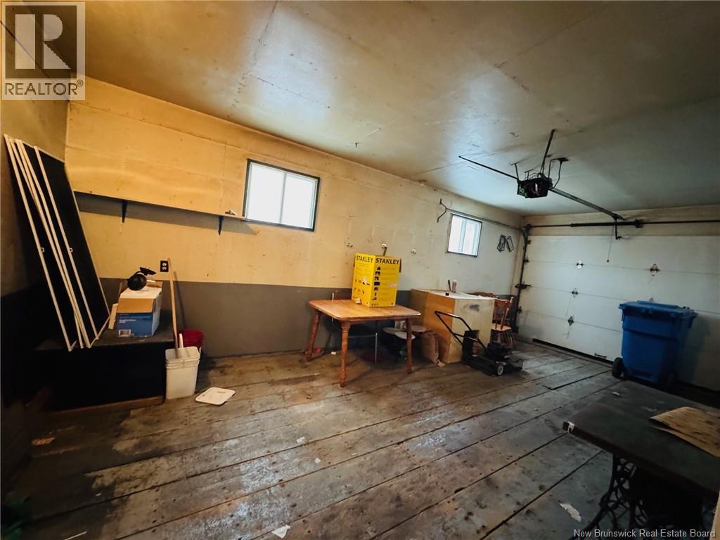 369 Adelaide Street — photo 8