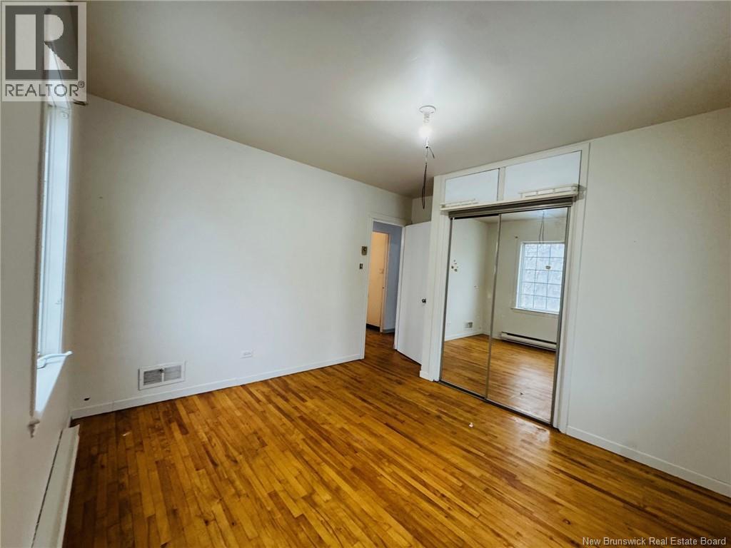 369 Adelaide Street — photo 7