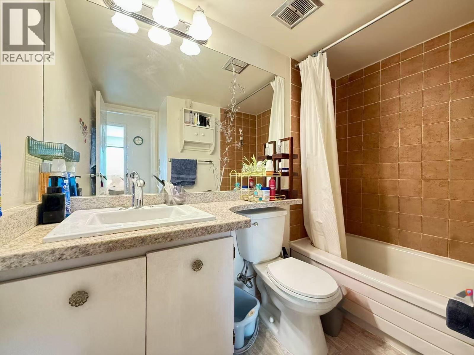 #302-7260 LINDSAY Road, Richmond