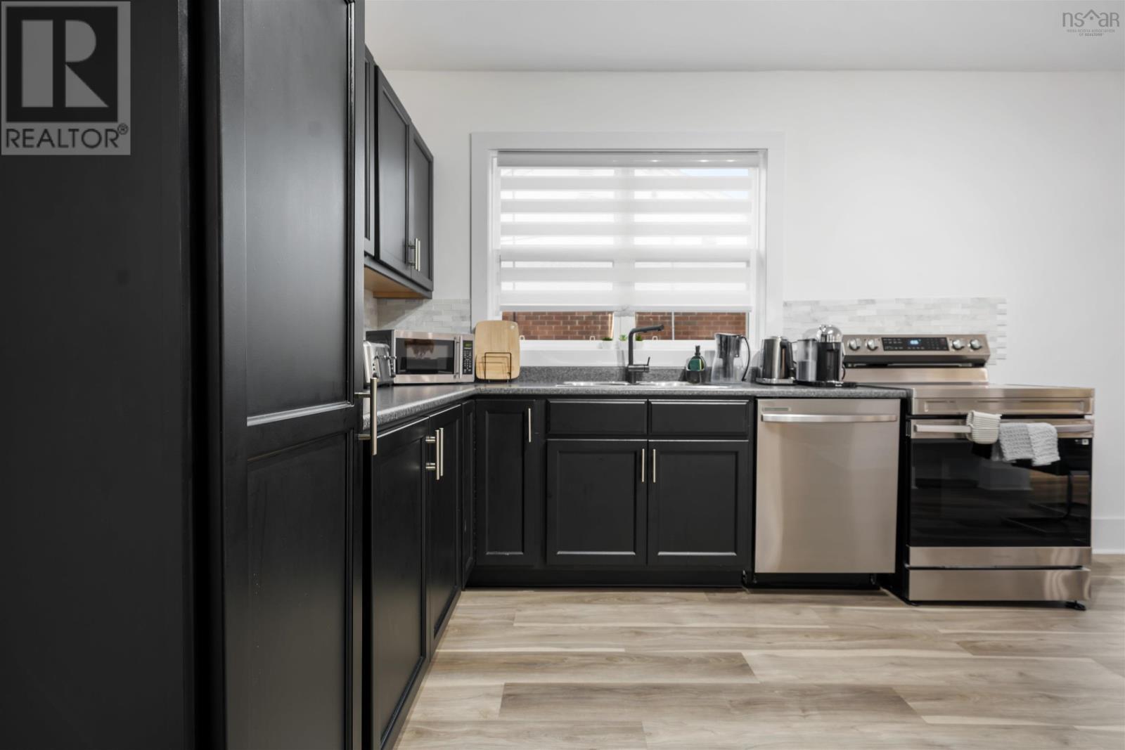 Property 29 of 47 of 140 Maple Avenue