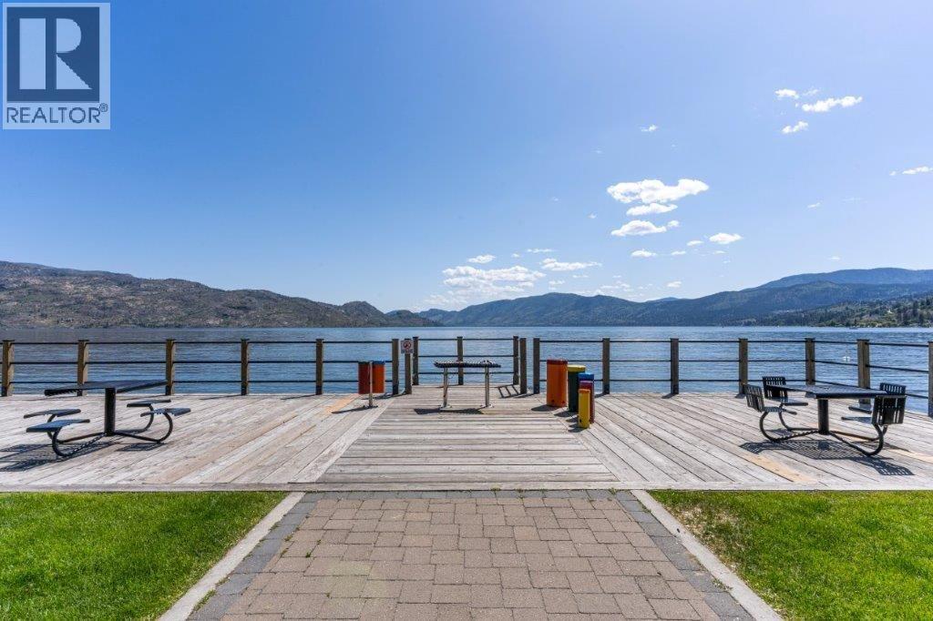  4170 Lake Avenue, Peachland