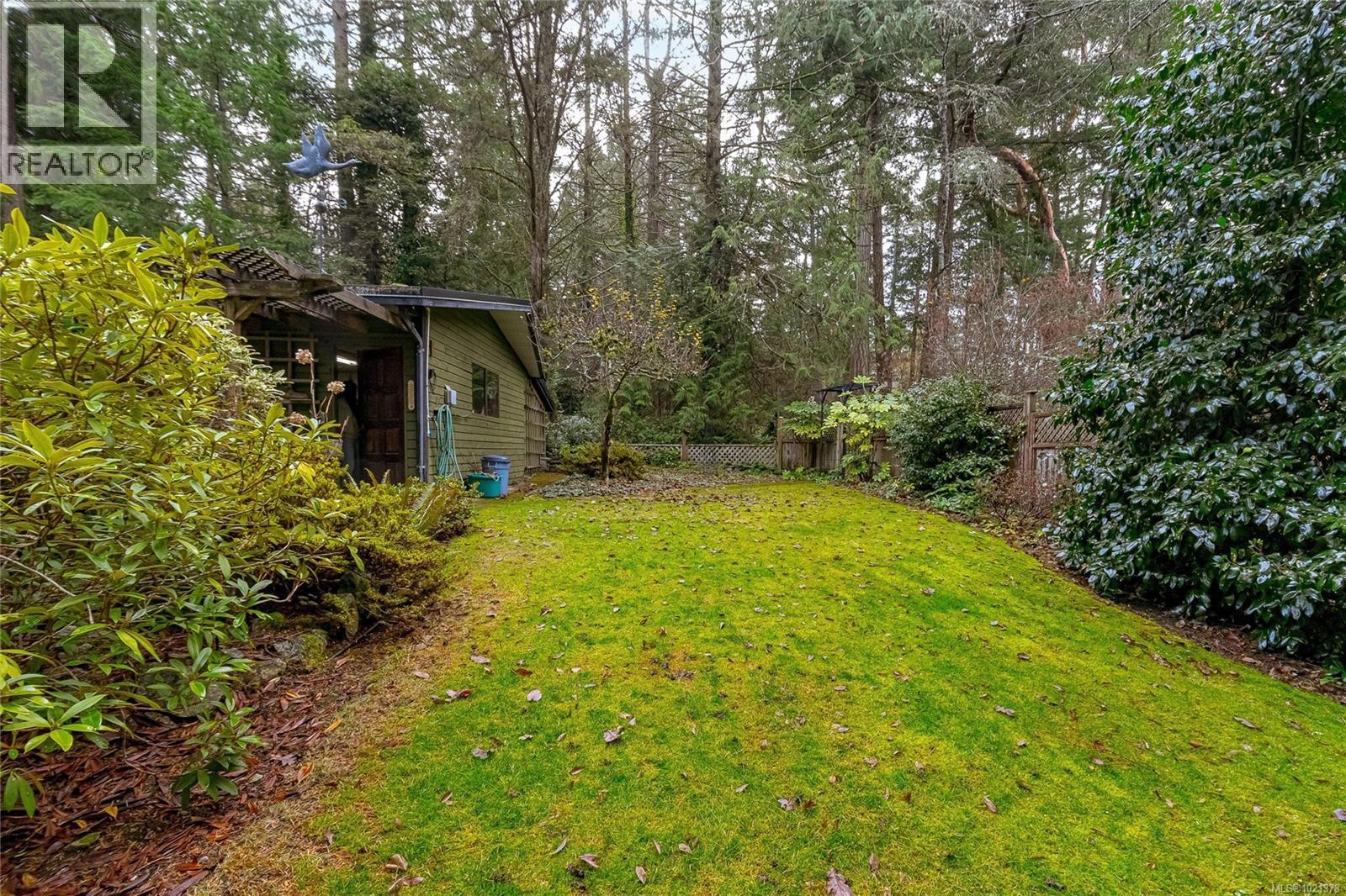 9565 Ardmore Dr, North Saanich