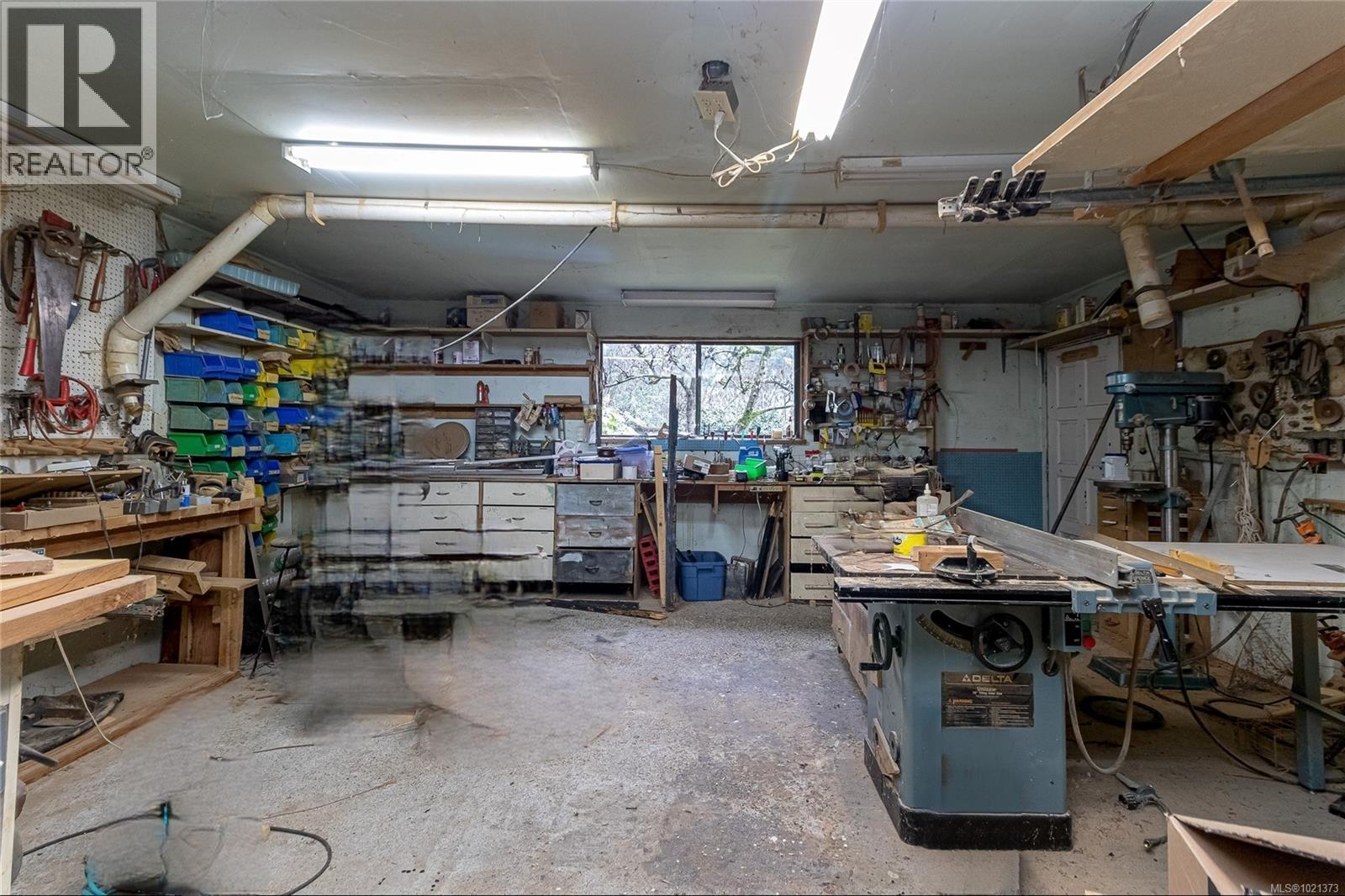 9565 Ardmore Dr, North Saanich