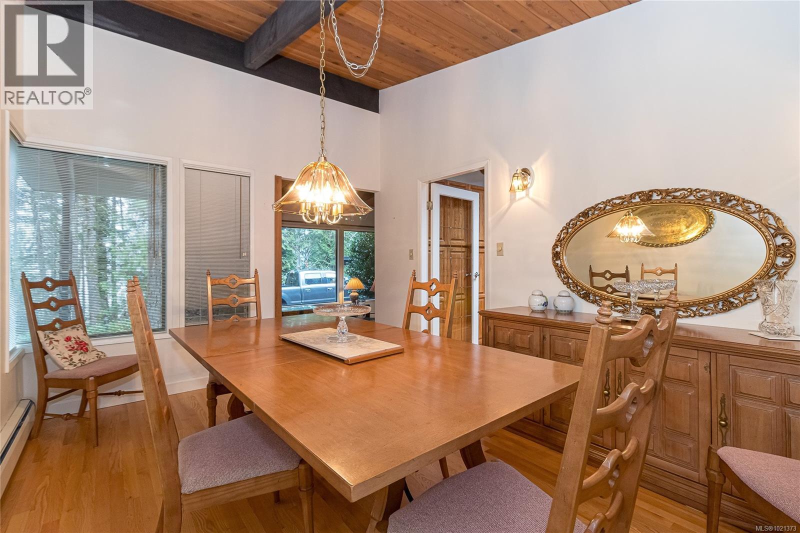 9565 Ardmore Dr, North Saanich