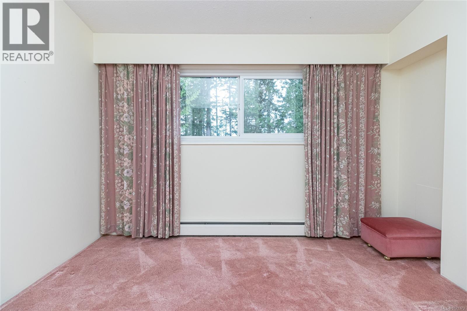 9565 Ardmore Dr, North Saanich