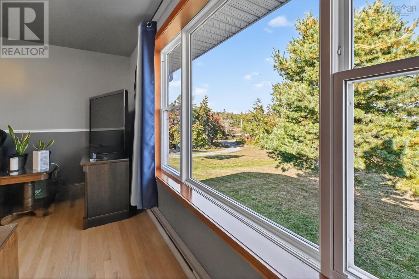 Property 36 of 39 of 110 De Raymond Street