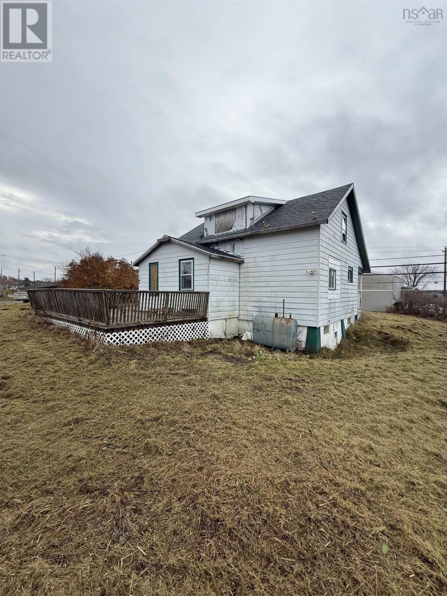 Property 18 of 24 of 1288 MAIN Street