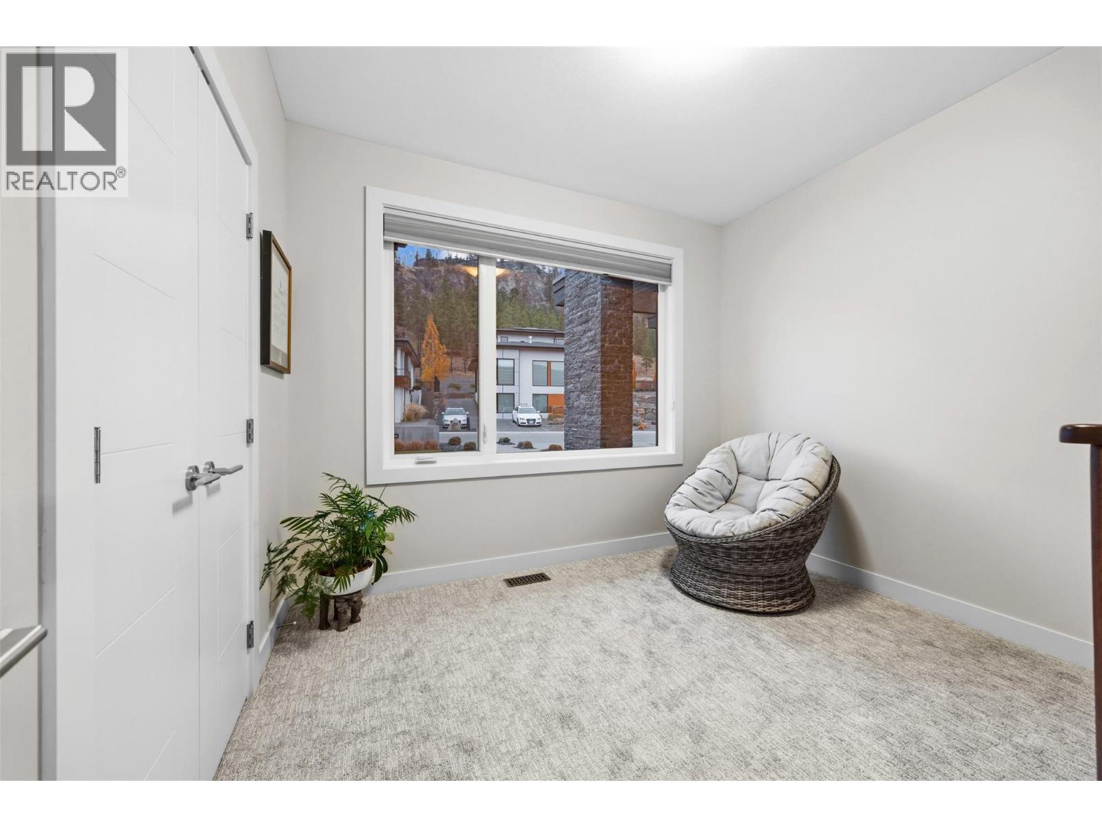  9438 Ledgestone Road, Lake Country