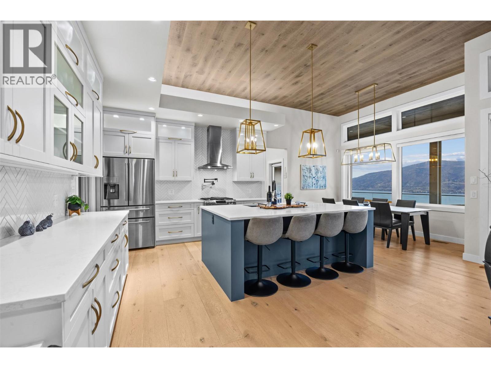  9438 Ledgestone Road, Lake Country