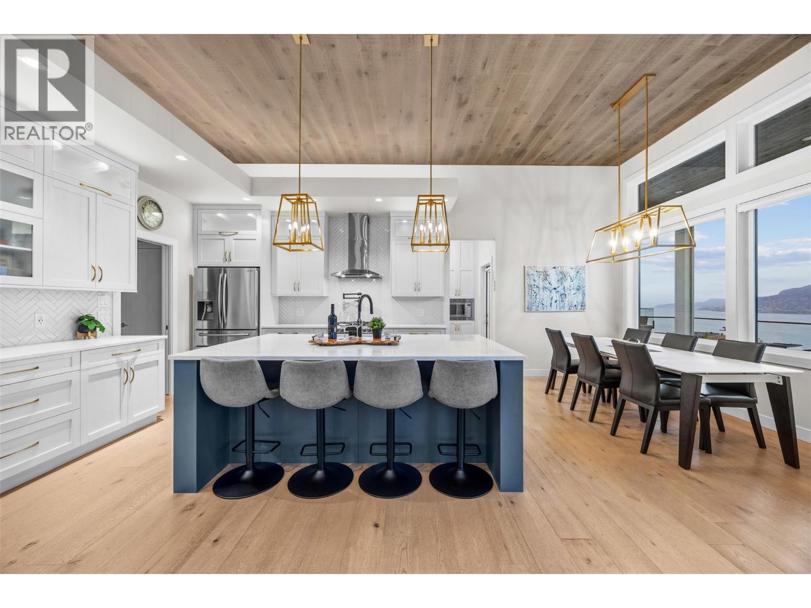  9438 Ledgestone Road, Lake Country